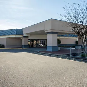 Hotel Travelodge By Wyndham Airport/graceland